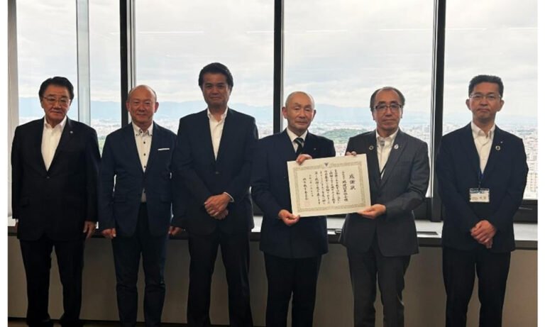堺建設業協会が子ども教育ゆめ基金に寄附