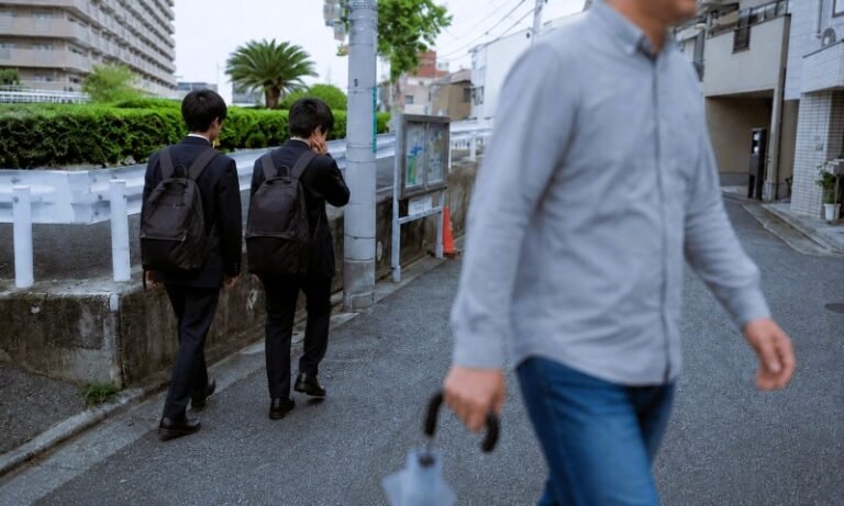 堺市西区神野町1丁目6番で中学生が暴行される　6月8日