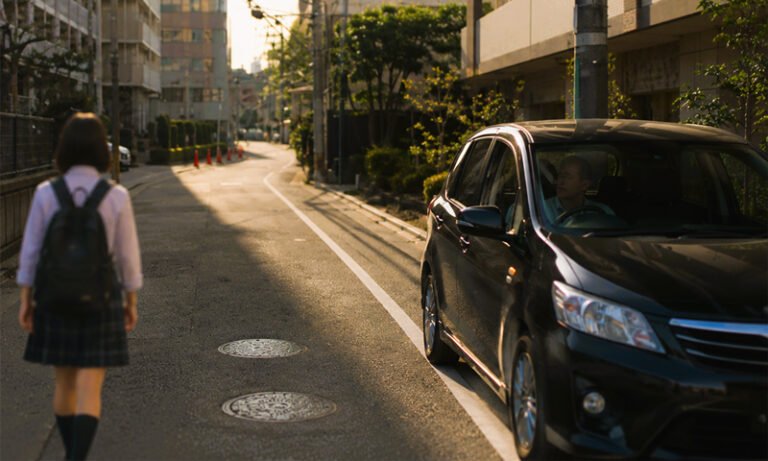 車の中で陰部を露出する不審者　7月7日
