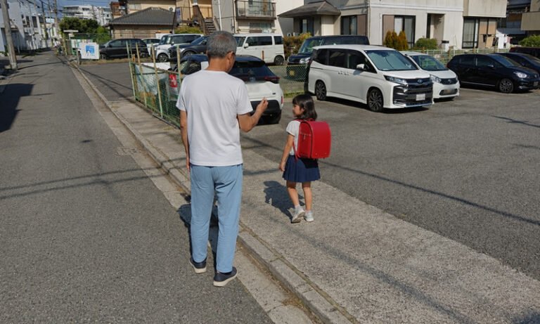 堺市中区福田で「あめちゃんあげるから車においで」男が女子児童に声かけ　8月28日