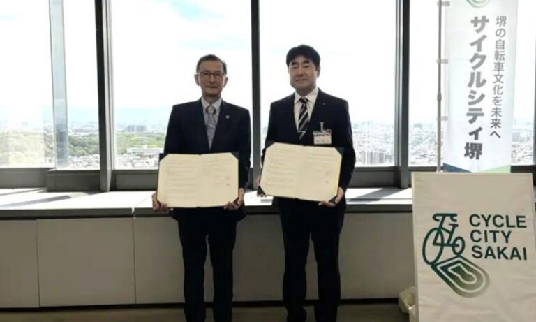 堺市、高校生の自転車ヘルメット着用促進へ　アキボウと協定