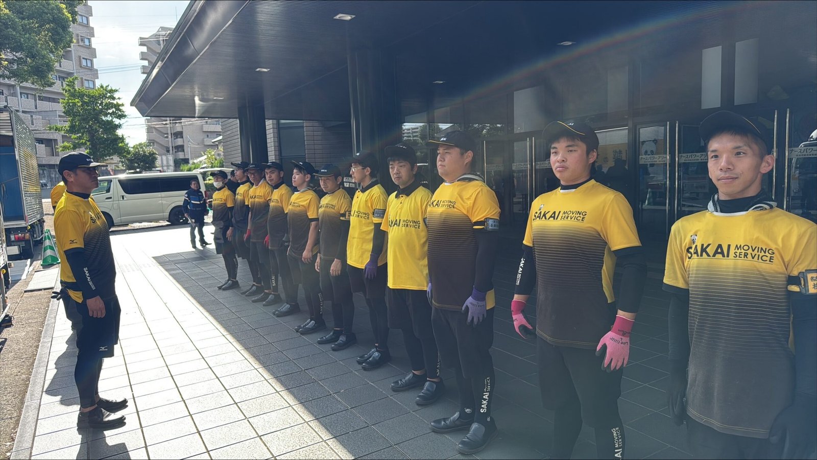 熊本地震の被災地支援に参加するサカイ引越センターのスタッフ
