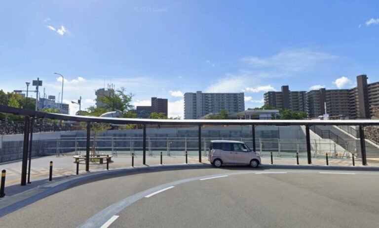 栂・美木多駅前北広場の市有地活用　商業施設整備の事業者を募集