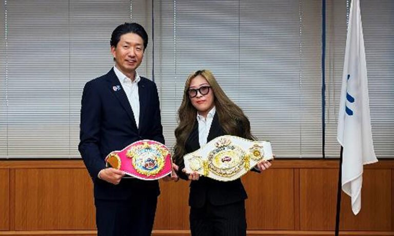 堺市出身の吉川梨優那選手が市長表敬　WBO女子アジアパシフィック王座獲得を報告